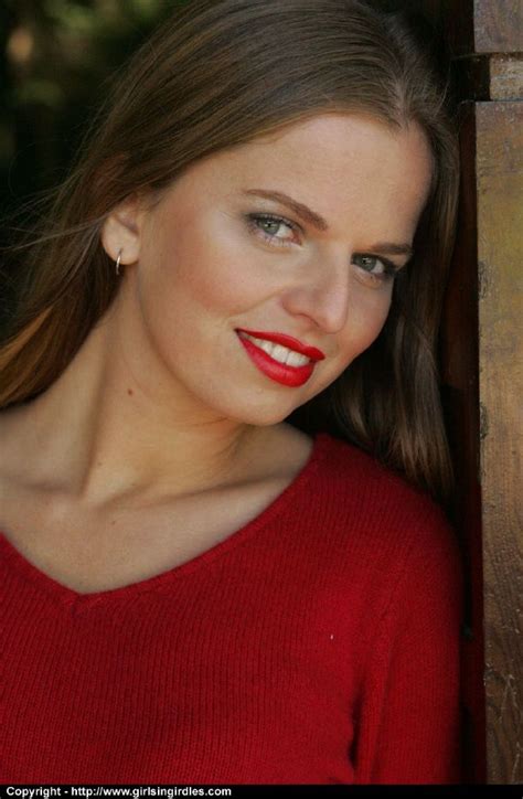 Tight Canadian Brunette Babe XXX Dessert Picture