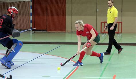 Damen Des Crefelder HTC Fertigen In Der Hockey Regionalliga Den