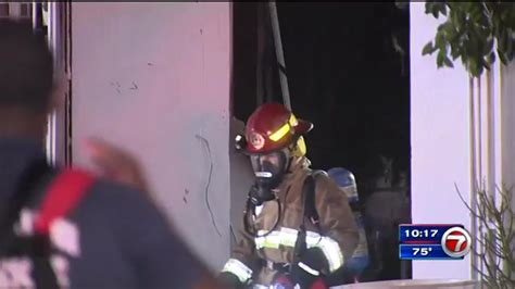 Man Transported After Fire Sparks At Miami Warehouse Wsvn 7news