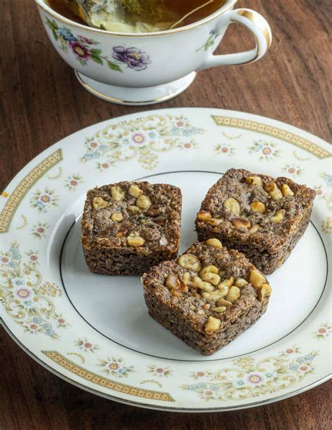 Rich And Chewy Black Walnut Cookies With Oatmeal Flour Forager Chef