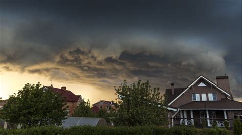 Unwetterwarnung Es Drohen Schwere Gewitter Mit Starkregen Und Hagel