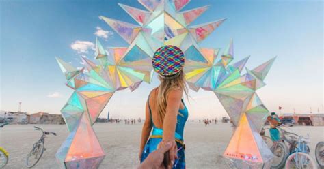 Best Outfits Of Burning Man 2019 Fashion Inspiration And Discovery