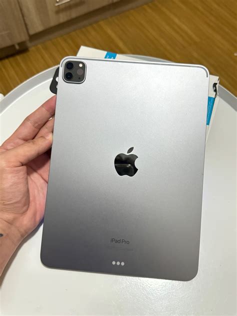 Ipad Pro 4th Gen Mobile Phones And Gadgets Tablets Ipad On Carousell