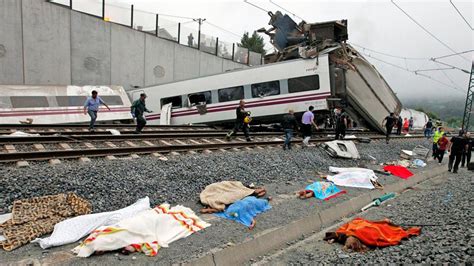 Ya Son 78 Los Muertos Por El Descarrilamiento De Un Tren En España La