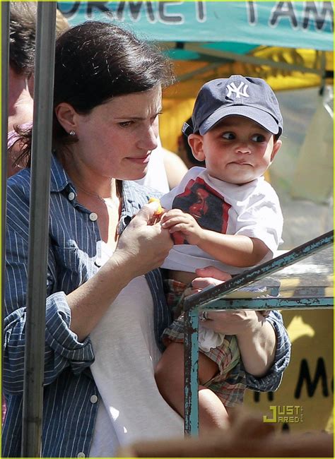 Idina Menzel & Taye Diggs: Walking with Walker!: Photo 2474806 | Celebrity Babies, Idina Menzel ...