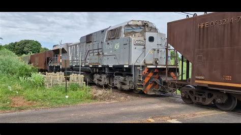 Trem J Chegando Em Uberaba Locs Sd Bb E Vagoes De Farelo