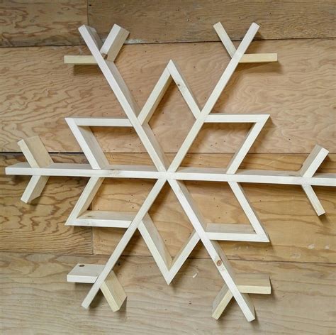 Diy Snowflake Shelf In 4 Easy Steps Easy Christmas Diy Artofit