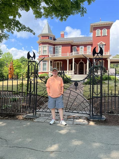 Larry At Stephen King S House In Bangor Maine Larry Flickr