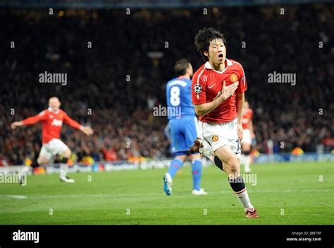 Ji Sung Park Celebrates Goal Manchester Utd V Chelsea Old Trafford