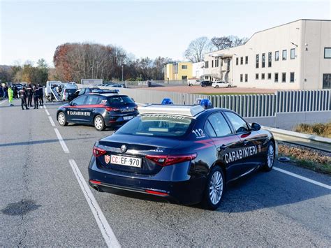 Le Prime Immagini Dell Incidente Mortale A Cavallirio La Stampa