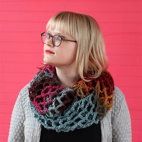 25 Crochet Infinity Scarf Tutorials