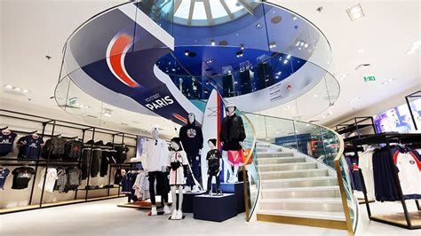 Lids Opens Paris Saint Germain Store In Miami Sgb Media Online