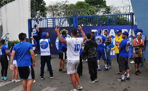 Principais Organizadas Do Cruzeiro Marcam Protesto Na Toca Da Raposa II