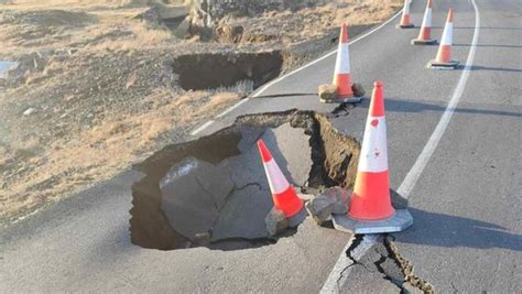 Thousands Evacuated As Iceland Braces For Volcanic Eruption Cna