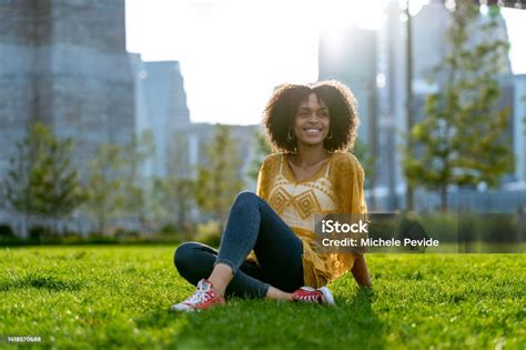 Portrait Of A Black Woman Outdoors Stock Photo - Download Image Now ...