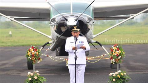 Bupati Hendy Pimpin Upacara Hut Jember Di Bandara Notohadinegoro