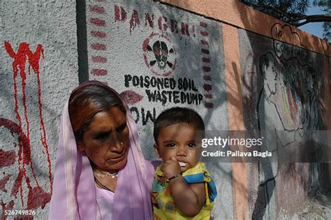 Bhopal Gas Tragedy Anniversary On Bhopal Photos And Premium High Res