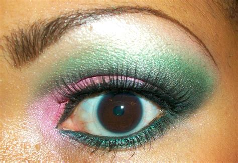 Makeup Tutorial Dramatic Pink And Green Eye Look Beauty Chameleon