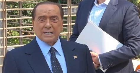 Berlusconi Migliorano Le Sue Condizioni Ma Resta In Terapia Intensiva