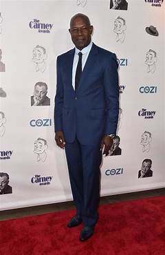 Dennis Haysbert Net Worth