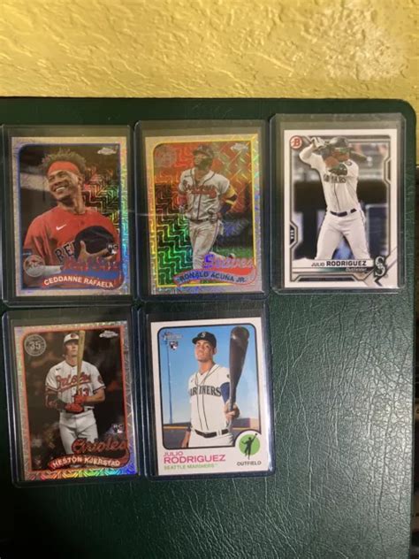 LOTTO CONFEZIONE ARGENTO 2024 Topps Series 1 Ronald Acuna Jr Julio