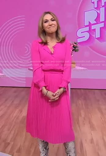 Wornontv Loris Pink Pleated Dress On Good Morning America Lori Bergamotto Clothes And