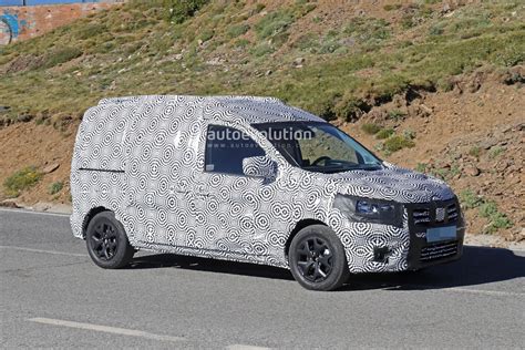 2021 Renault Kangoo Makes Spyshots Debut, Should Go Electric ...