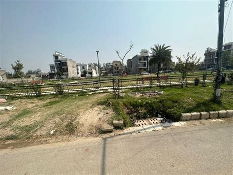 Park Facing 150 Sq Ft Plot For Sale In Aerocity Mohali Nesty