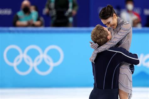 Ice Dancers Madison Chock Evan Bates Open Up About Their Off The Rink