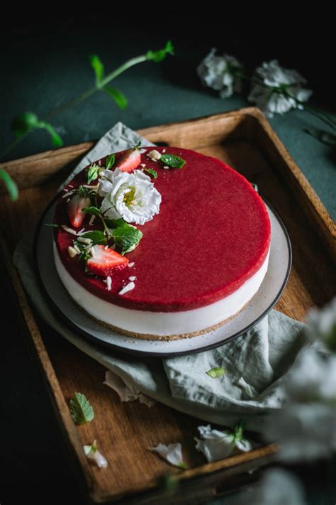 Tortas Su Varškės Kremu Baltuoju šokoladu Ir Mandarinų želė Saldus Stalas