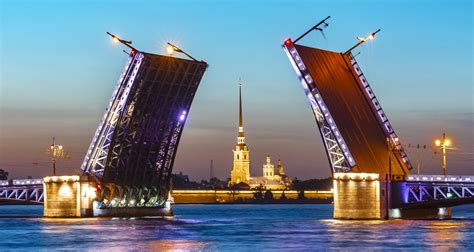 Единая карта Петербуржца в 2025: как оформить и пользоваться, кому ...