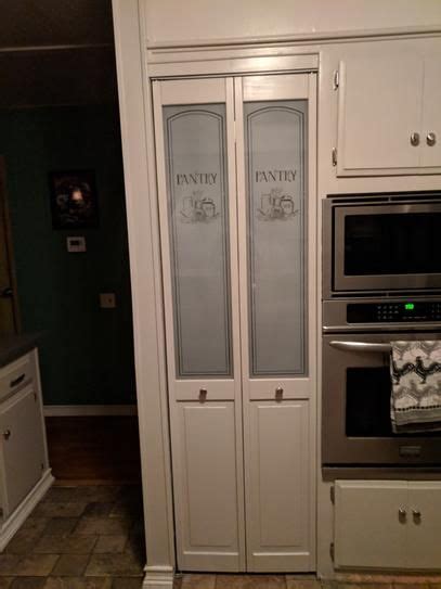 Pinecroft 32 In X 80 In Pantry Glass Over Raised Panel Pine Interior