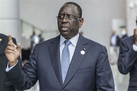 Présidentielle reportée au Sénégal comment Macky Sall sest replacé