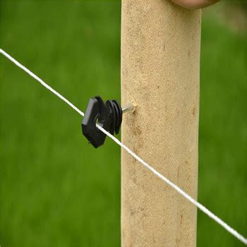 Black Electric Fence Insulators Screw In Fence Ring Wood Post Insulators