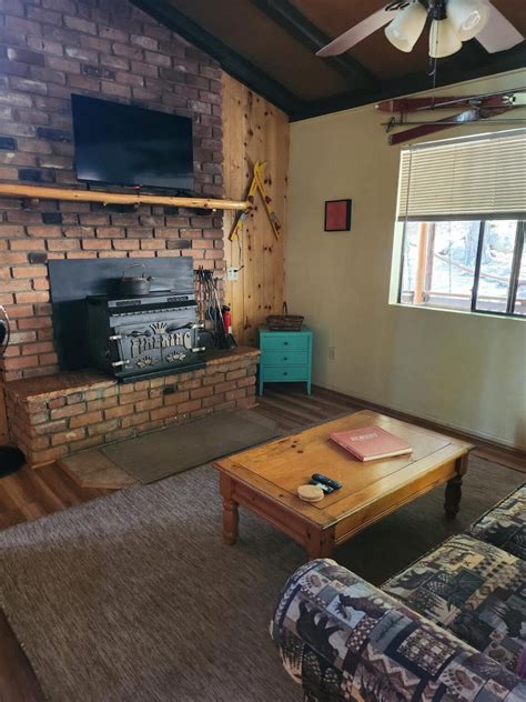 Cabin 4: The Ski Cabin - Pinetop Vista Cabins
