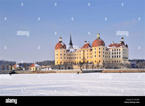 Schloss Moritzburg Castle Baroque Castle With Frozen Castle Pond