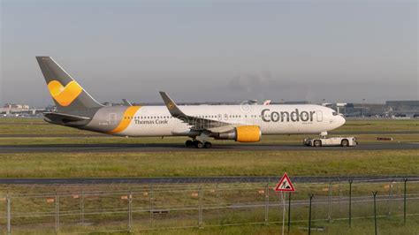 Thomas Cook Condor Aircraft Boeing 767 Redaktionelles Foto Bild Von