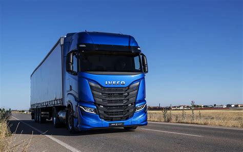 Plus will equip IVECO trucks with autonomous driving software ...