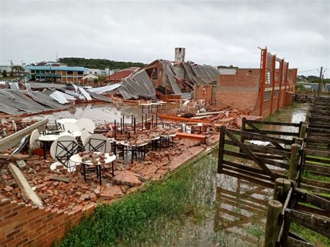 Ciclone bomba deixa rastro de destruição no Rio Grande do Sul