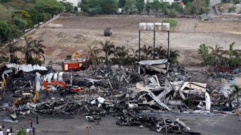 Cuatro Niños Y Seis Bebés Mueren En Incendios En Un Parque De