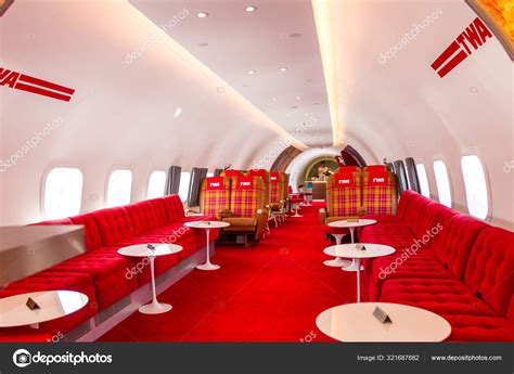 TWA Hotel's Lockheed Constellation airplane — Stock Editorial Photo ...