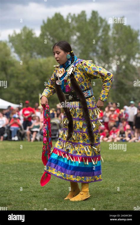 Jingle Dress Dance Hi Res Stock Photography And Images Alamy