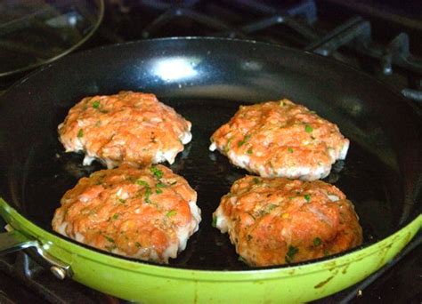 Healthy Salmon Burgers With Mango Slaw Recipe Salmon Recipes Healthy Salmon