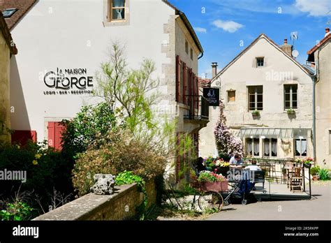 Francia Cote D Or Flavigny Sur Ozerain Etiquetado Les Plus Beaux