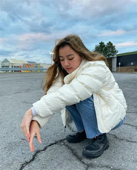 Amber Alexander On Instagram In An Empty Parking Lot She Squats