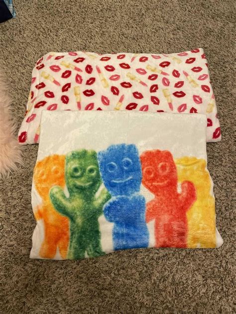 Find More Cute Throw Blankets 6 Porch Pick Up In Angleton For Sale At