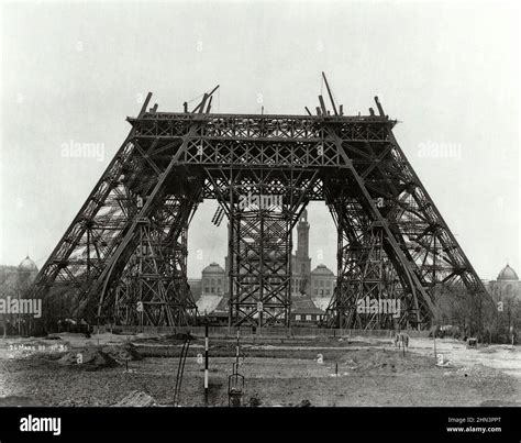 La Foto Del Siglo 19th De La Torre Eiffel En Construcción Sitio De Construcción De La Torre