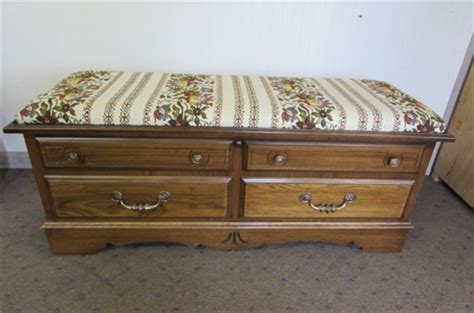 Lot Detail Vintage Lane Cedar Hope Chest With Key