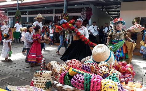 Reinauguran el mercado de artesanías de Masaya