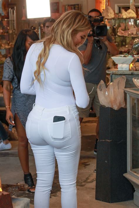 Khloé Kardashians Butt — 13 Times It Made You Do A Double Take Life